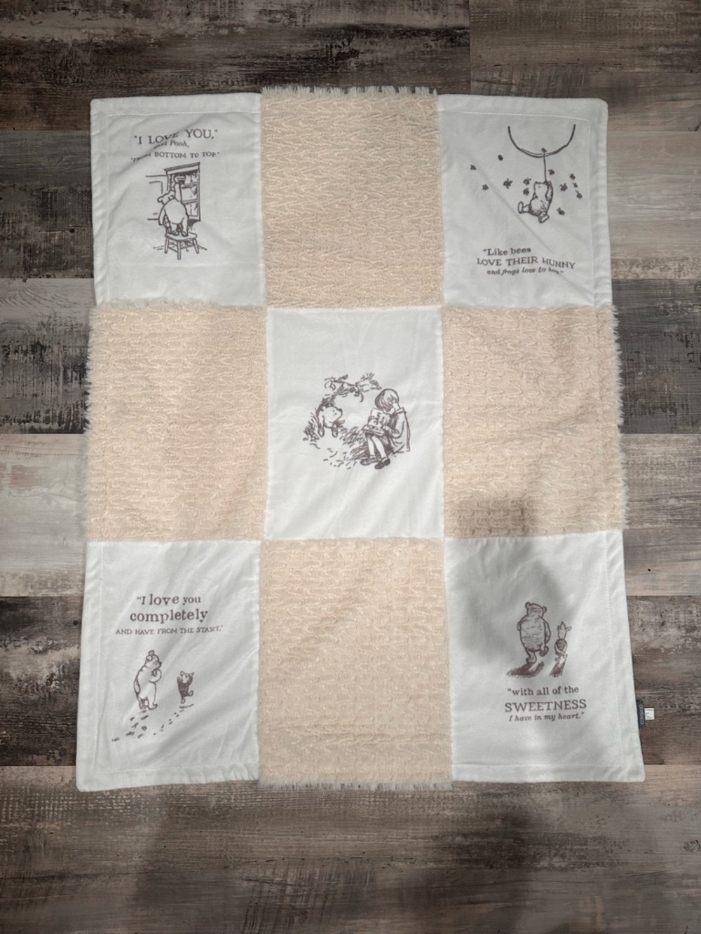 Demdaco Winnie-the-Pooh All Of The Sweetness Neutral Blanket 30" x 40" Off White